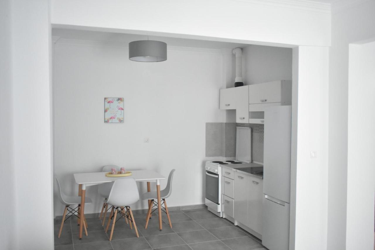 Seaside Apartments Nea Iraklia Luaran gambar