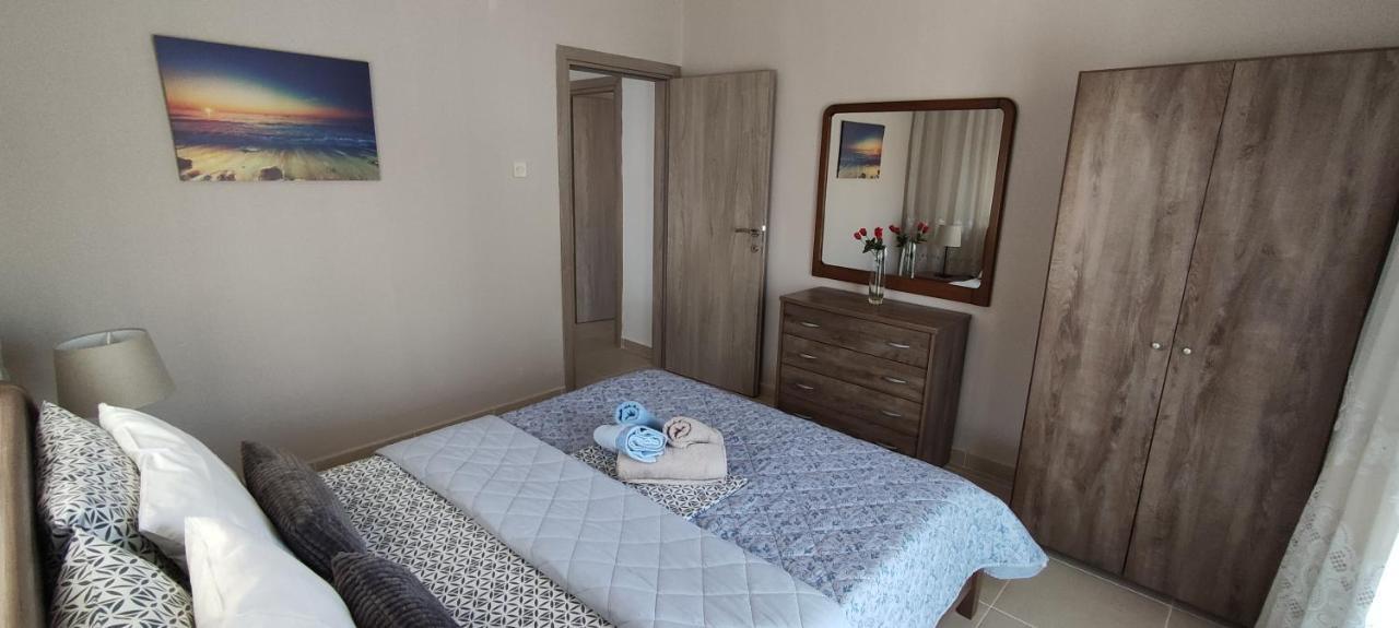 Seaside Apartments Nea Iraklia Luaran gambar